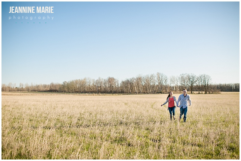 rustic engagement, country engagement, Minnesota engagement session, couple, engaged