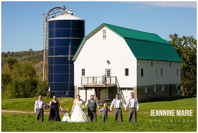 Roper Barn, wedding, barn wedding, Minnesota wedding venue, Minnesota barn wedding, fall wedding